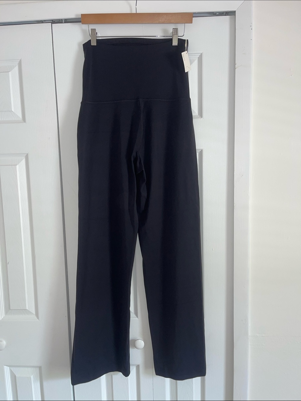 Maternity Black High-Waist Leggings - Medium - Picture 2 of 4